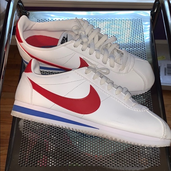 Nike Shoes - Nike Cortez